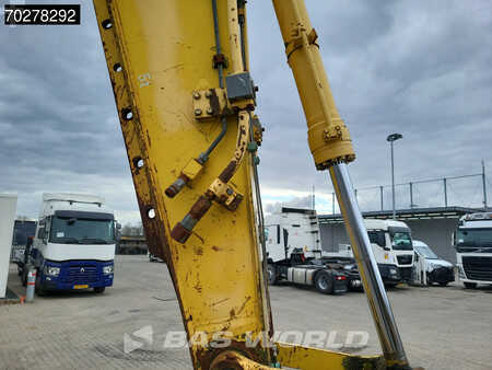 Bæltegraver 2006 Komatsu PC180LC-7K (2)