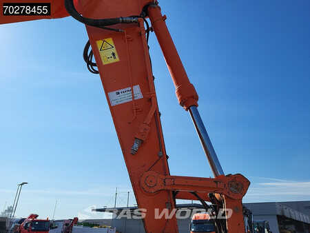 Korečková rýpadla 2017 Hitachi ZX300 LC -6 (10)