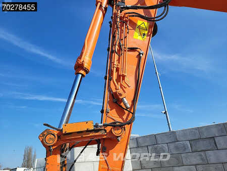Korečková rýpadla 2017 Hitachi ZX300 LC -6 (9)