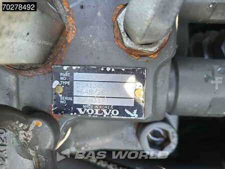 Korečková rýpadla 2012 Volvo EC220 D L 1462 (34)