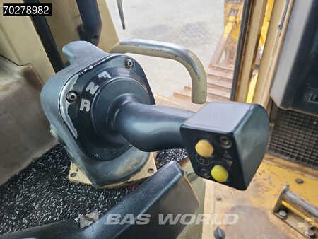 Dozer Apripista 2001 Caterpillar D6 R XL (25)