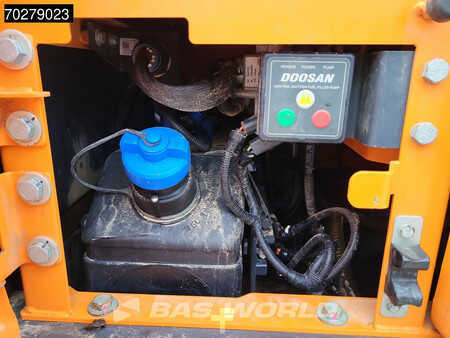 Escavadora de rastos 2021 Doosan DX140 LC-5 (38)