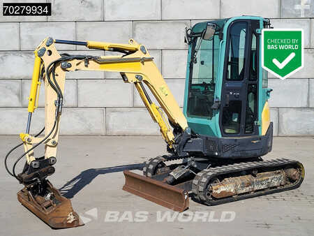 Mini excavators 2014 Yanmar VIO25-4 (1)