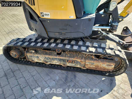 Mini kotrógép 2014 Yanmar VIO25-4 (18)