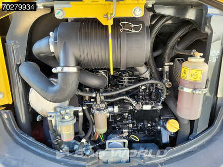Mini kotrógép 2014 Yanmar VIO25-4 (23)