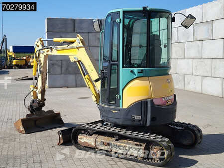 Mini excavators 2014 Yanmar VIO25-4 (3)