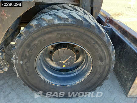 Hjulgraver 2012 Hitachi ZX140W -3 (23)