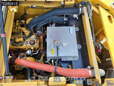 Koparki gąsienicowe 2017 Caterpillar 325 F L (18)