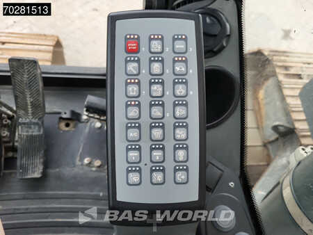 Hydraulic Excavators 2019 Liebherr R922 LC (31)