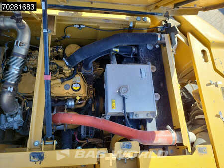 Koparki gąsienicowe 2018 Caterpillar 325 F L 3 BUCKETS (25)
