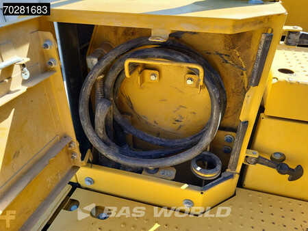 Koparki gąsienicowe 2018 Caterpillar 325 F L 3 BUCKETS (37)