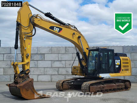 Kettenbagger 2018 Caterpillar 326 F L (1)