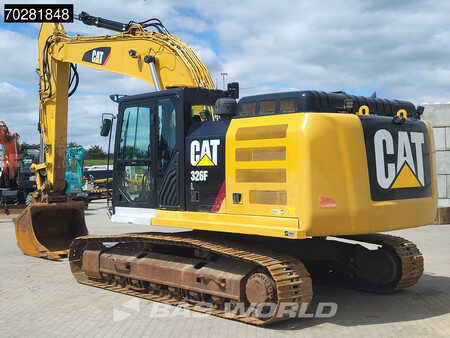 Kettenbagger 2018 Caterpillar 326 F L (2)