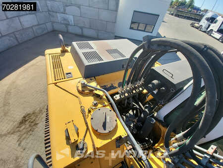 Escavatori cingolati 2004 Liebherr R914B HDSL (12)