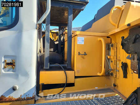 Escavatori cingolati 2004 Liebherr R914B HDSL (23)
