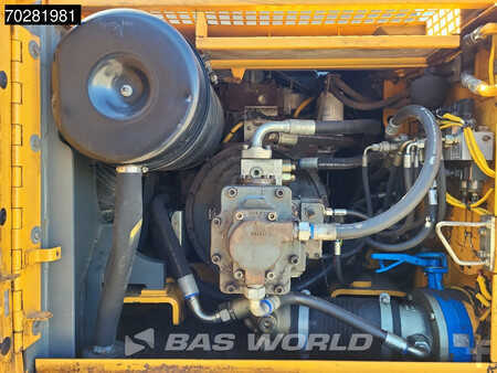 Escavatori cingolati 2004 Liebherr R914B HDSL (24)