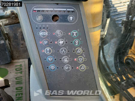 Escavatori cingolati 2004 Liebherr R914B HDSL (26)