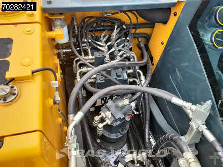 Telakaivinkoneet  2025 Hyundai HX130 N A/C (18)