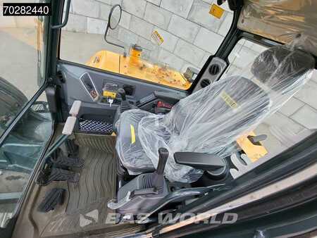 Minikaivinkoneet 2024 Hyundai HX60 PRON A/C (23)