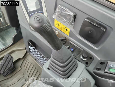 Minikaivinkoneet 2024 Hyundai HX60 PRON A/C (24)