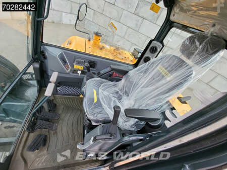 Minikaivinkoneet 2024 Hyundai HX60 PRON A/C (23)