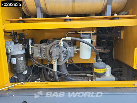 Beltegraver 2019 XCMG XE210 E XE210 OIL QUICK (19)
