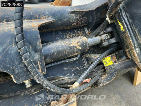 Excavadoras de cadenas 2022 Doosan DX225 LC-7 4 BUCKETS (40)