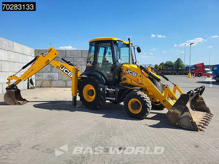 Rigid Backhoe Loader 2019 JCB 3CX TELESCOPIC STICK - 3 BUCKETS (16)