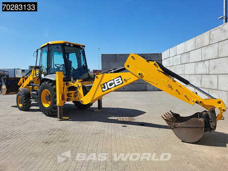 Rigid Backhoe Loader 2019 JCB 3CX TELESCOPIC STICK - 3 BUCKETS (7)