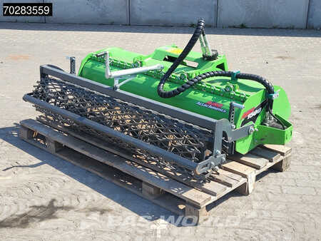 Radlader 2022 Avant M860i ATTACHMENTS INCLUDED (30)