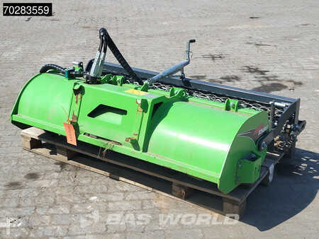 Radlader 2022 Avant M860i ATTACHMENTS INCLUDED (32)