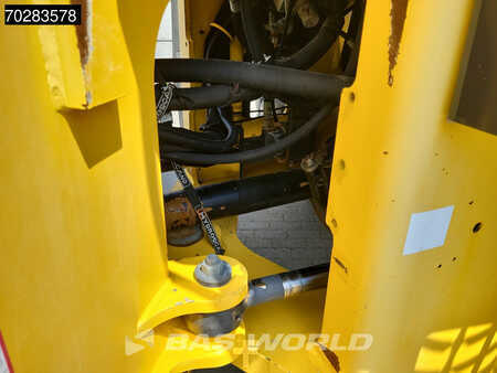 Radlader 2008 New Holland Construction W270 (22)