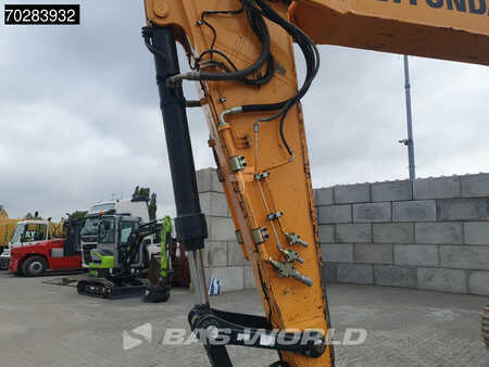 Escavatori cingolati 2017 Hyundai HX380 L (12)