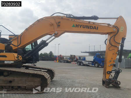 Escavatori cingolati 2017 Hyundai HX380 L (9)