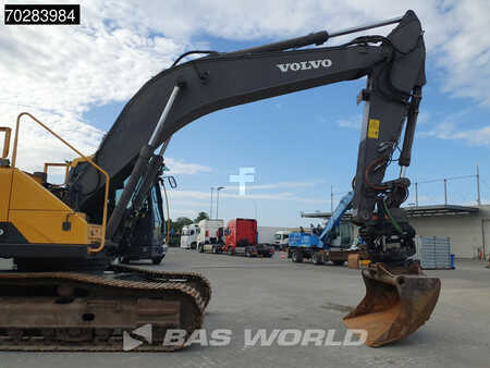 Kettenbagger 2015 Volvo EC300 E L OILQUICK - LEICA (10)