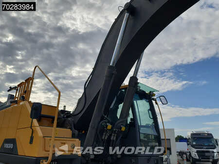 Kettenbagger 2015 Volvo EC300 E L OILQUICK - LEICA (13)