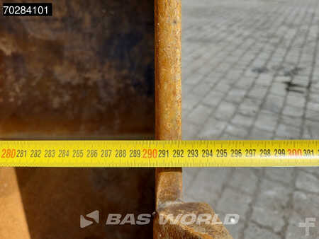 Pyöräkuormaajat 2019 Case 821G GERMAN MACHINE (15)