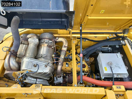 Koparki gąsienicowe 2016 Caterpillar 325 FL CR (20)