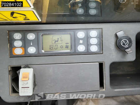 Koparki gąsienicowe 2016 Caterpillar 325 FL CR (30)