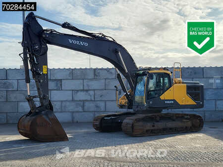 Kettenbagger 2015 Volvo EC300 E L (1)