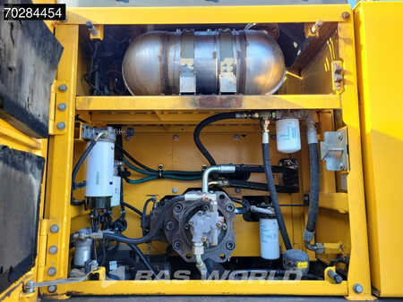 Kettenbagger 2015 Volvo EC300 E L (29)