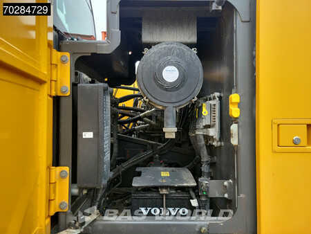 Korečková rýpadla 2020 Volvo EC200 E L (31)