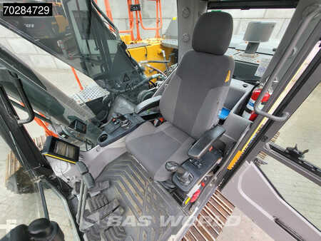 Korečková rýpadla 2020 Volvo EC200 E L (32)