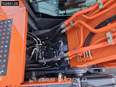 Koparki gąsienicowe 2025 Hitachi ZX220 LC-GI NEW UNUSED (10)