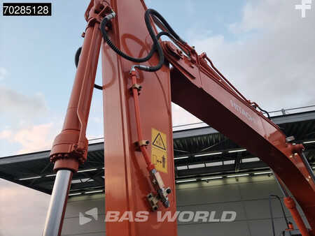 Koparki gąsienicowe 2025 Hitachi ZX220 LC-GI NEW UNUSED (18)