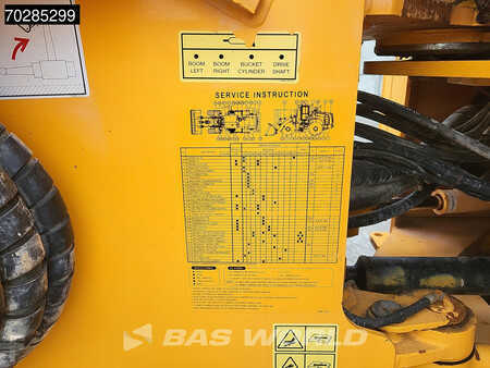 Chargeuse sur pneus 2017 Hyundai HL955 (21)