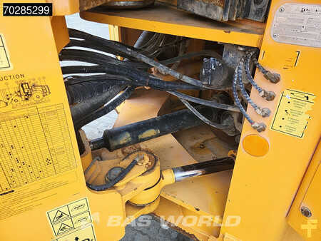 Chargeuse sur pneus 2017 Hyundai HL955 (22)