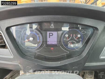 Chargeuse sur pneus 2017 Hyundai HL955 (28)
