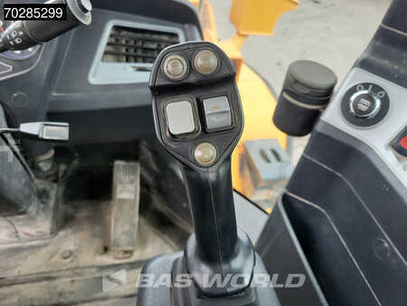 Chargeuse sur pneus 2017 Hyundai HL955 (31)