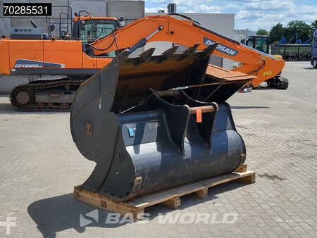 Pelles sur chenilles 2021 Doosan DX225 LC-5 3 BUCKETS (18)